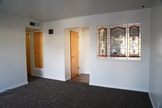 637 Jane St NE in Albuquerque, NM - Building Photo - Building Photo