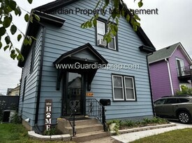 2119 Grand St NE in Minneapolis, MN - Building Photo