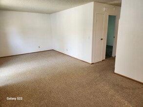 828 Carlita Cir in Rohnert Park, CA - Building Photo - Building Photo