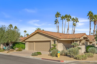 45668 Pueblo Rd in Indian Wells, CA - Foto de edificio - Building Photo