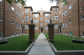 Ivy Promenade in Chicago, IL - Building Photo - Building Photo