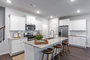 Collins Place in Lawrenceville, GA - Building Photo