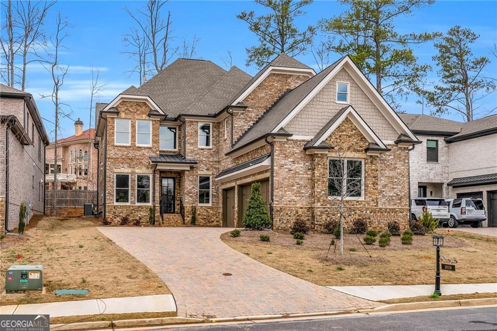 909 Sunny Meadows Ln in Marietta, GA - Foto de edificio