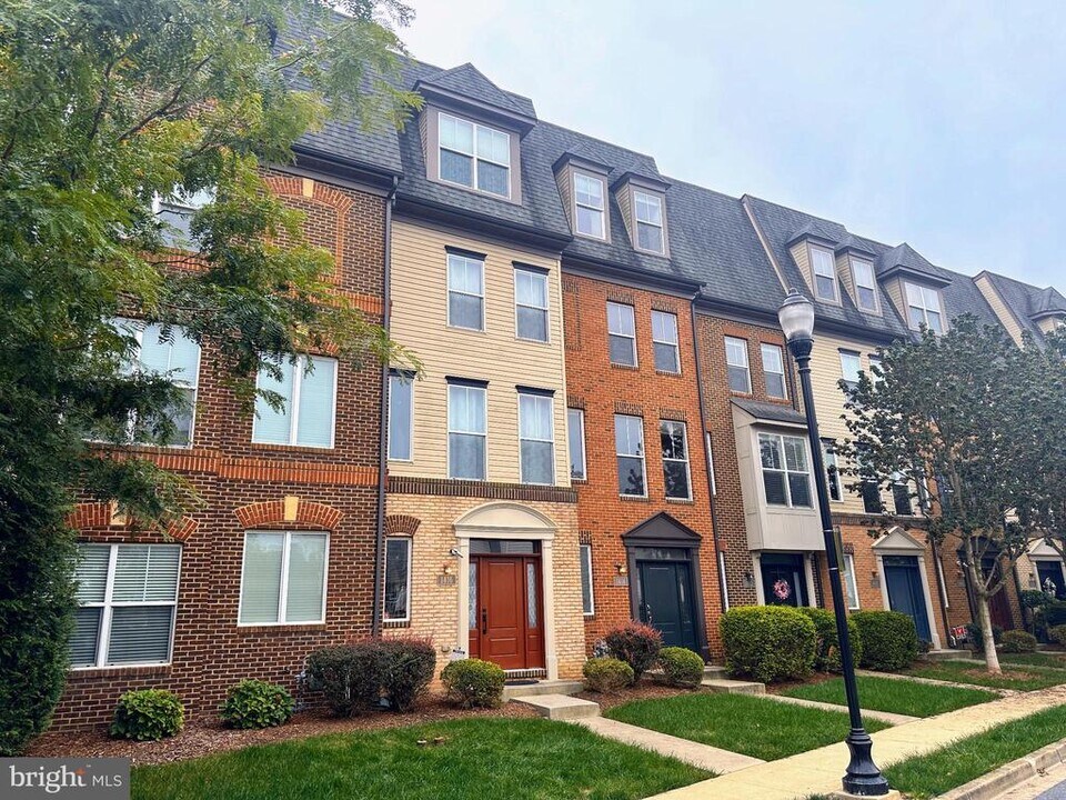 1416 Wheyfield Dr in Frederick, MD - Building Photo