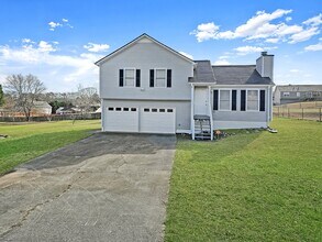 100 Ginnity Dr in Douglasville, GA - Building Photo - Building Photo