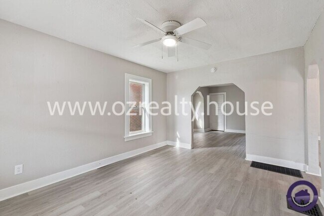 3907 Lagrange St in Toledo, OH - Building Photo - Building Photo