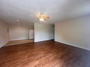 217 SE Second St in Cross Plains, TX - Building Photo - Building Photo