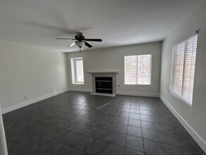 203 Oro Canyon St in Henderson, NV - Building Photo - Building Photo