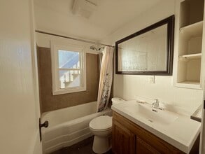 443 N Prospect St, Unit downstairs in Marion, OH - Building Photo - Building Photo