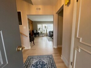 844 Juniper Rd in Glenview, IL - Building Photo - Building Photo