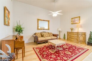 7390 Emilia Ln in Naples, FL - Building Photo