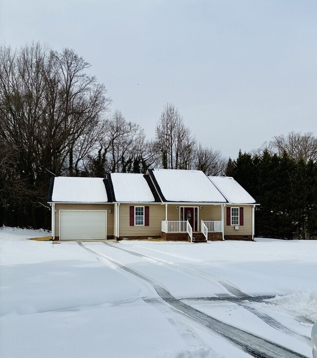 property at 250 Summerpine Pl