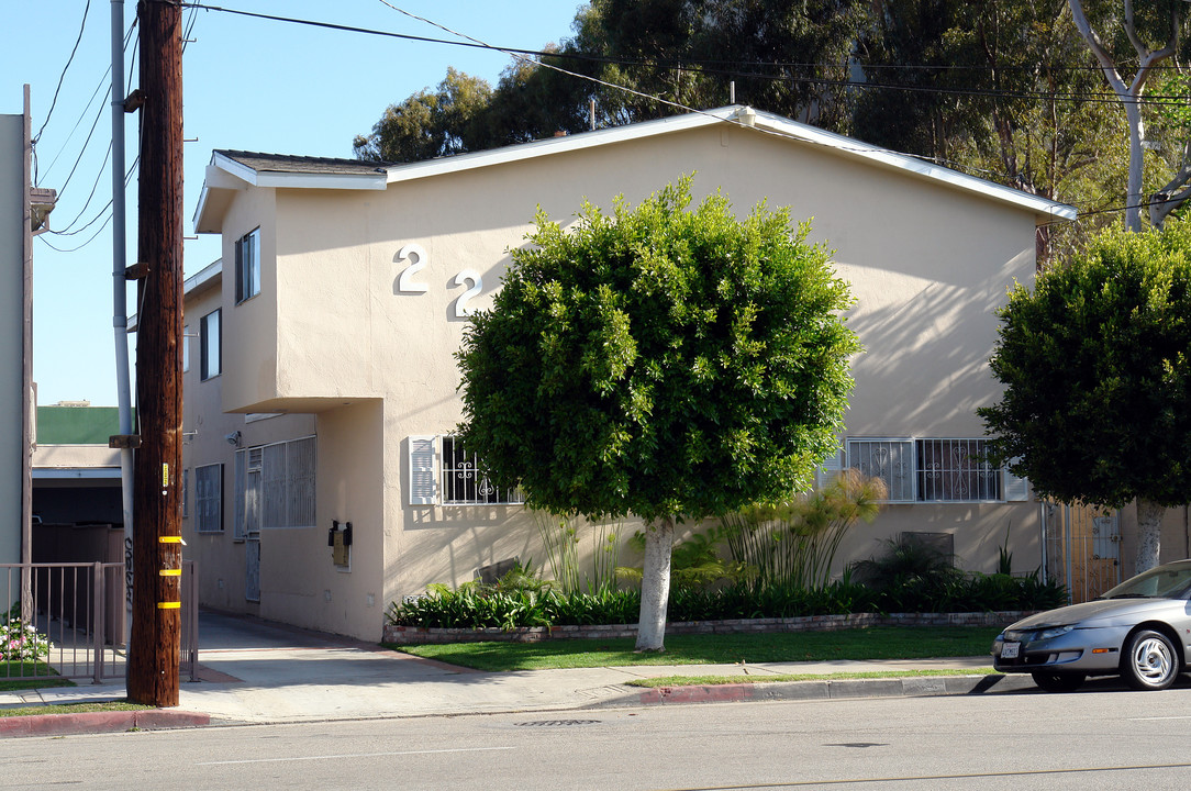 223 W Regent St in Inglewood, CA - Building Photo