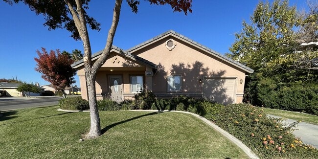 property at 1091 Georgetown Ave