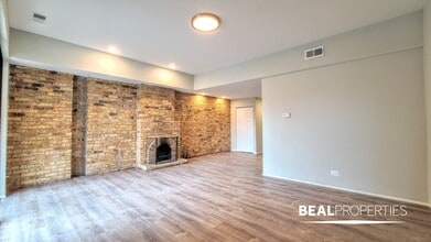 604 W Surf St in Chicago, IL - Building Photo - Building Photo