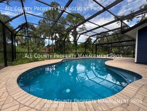 716 Forestview Dr in Sarasota, FL - Building Photo - Building Photo