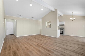 12312 Double Tree Ln in Austin, TX - Building Photo - Building Photo