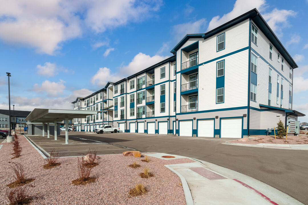 Jasper at Victory Ridge in Colorado Springs, CO - Foto de edificio