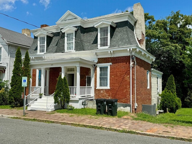 1018 Wise St in Lynchburg, VA - Building Photo - Building Photo