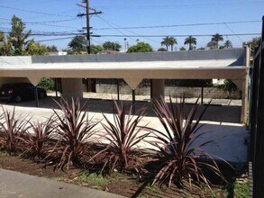 1535 W 105th St, Unit 1 in Los Angeles, CA - Foto de edificio - Building Photo