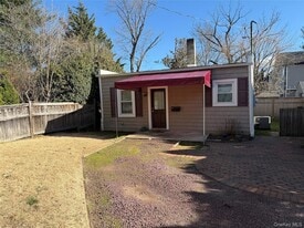 207 Franklin Ave in Sea Cliff, NY - Building Photo