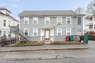 98 School St, Unit 2R in Lowell, MA - Building Photo
