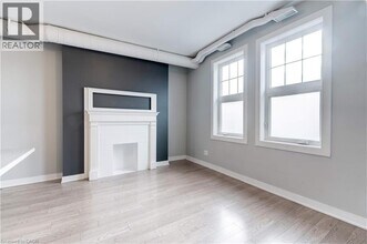 657 Barton St E in Hamilton, ON - Building Photo - Building Photo