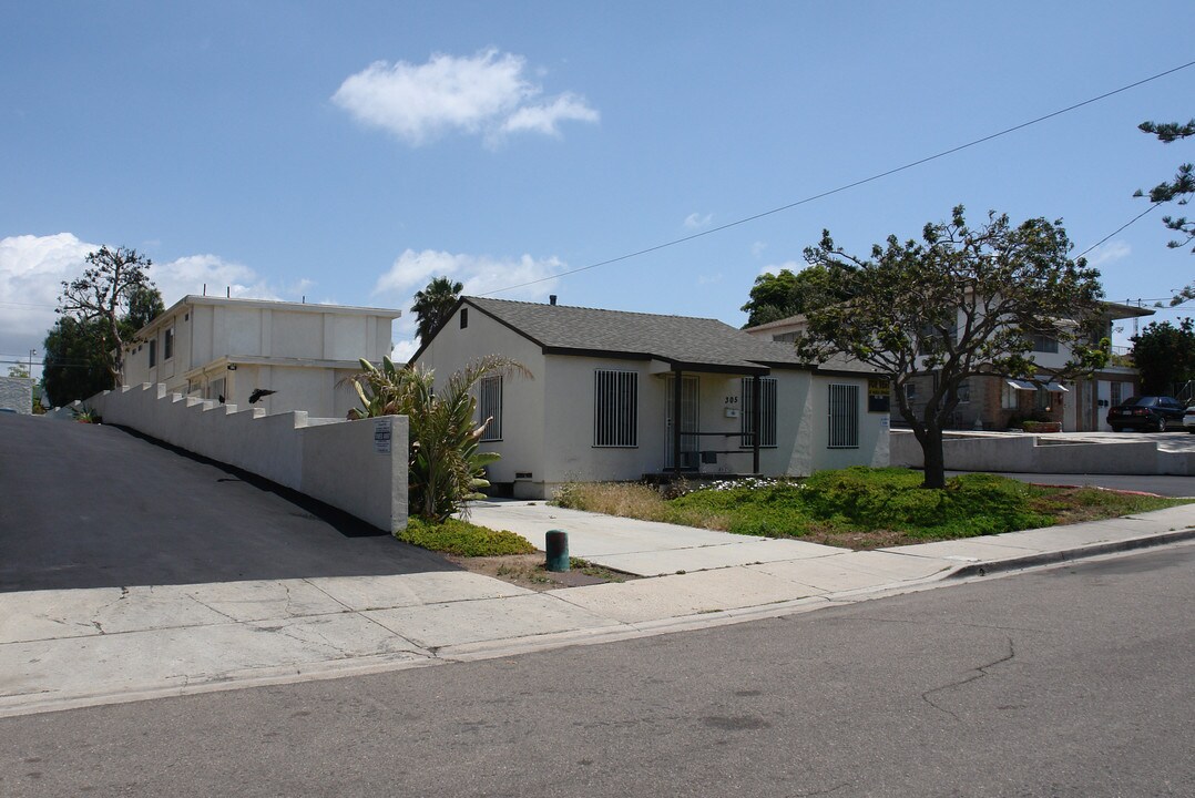 227-305 Norton Ave in National City, CA - Building Photo