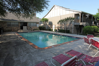 London Square Apartments in Dallas, TX - Building Photo - Other