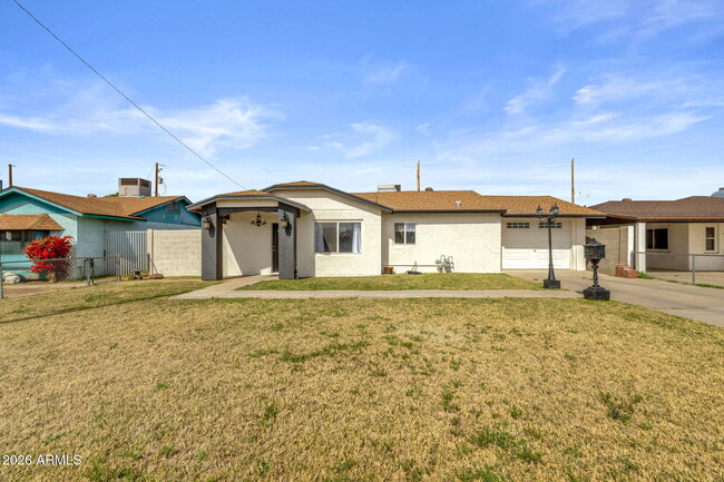 property at 3428 W Willetta St