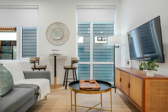 property at 38 Hichborn St