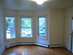 384 Saint Paul St, Unit 1 in Burlington, VT - Building Photo - Building Photo