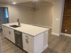 20561 Gloucester Ln in Bend, OR - Building Photo - Building Photo