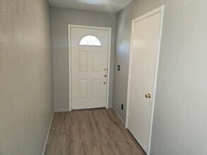 11192 Sandrone Ave in Las Vegas, NV - Building Photo - Building Photo