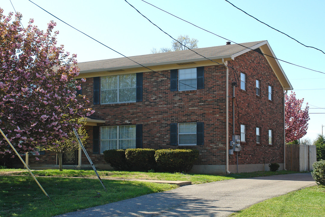 4214 Foreman Ln in Louisville, KY - Foto de edificio