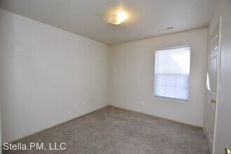 1714 Redbud Dr in Joplin, MO - Building Photo - Building Photo