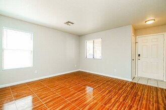 5338 E Florian Ave in Mesa, AZ - Building Photo - Building Photo