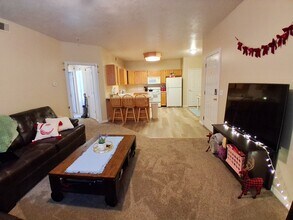 504 N Seven Peaks Blvd in Provo, UT - Building Photo - Building Photo