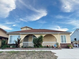 11248 Foster Rd in Norwalk, CA - Building Photo
