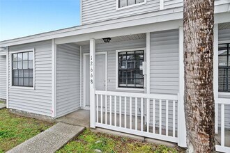 12668 Castle Hill Dr in Tampa, FL - Building Photo - Building Photo