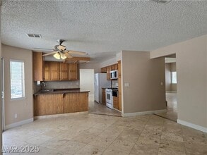 272 Cordero Dr in Henderson, NV - Building Photo - Building Photo