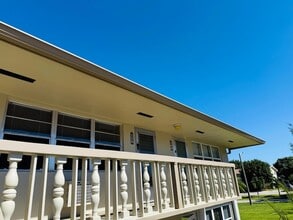 159 Sussex H in West Palm Beach, FL - Foto de edificio - Building Photo