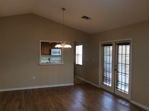 1004 Lantana Dr in Eustis, FL - Building Photo - Building Photo