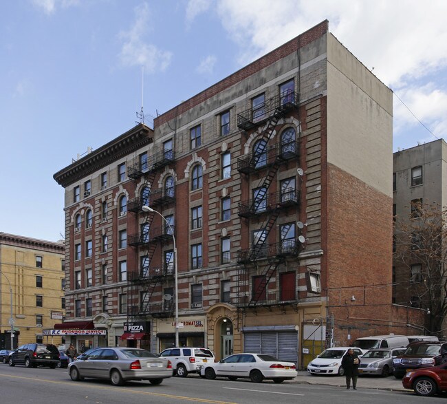 2129-2133 Amsterdam Ave in New York, NY - Foto de edificio - Building Photo