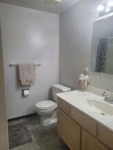 303 Gage Rd in Richland, WA - Building Photo - Building Photo