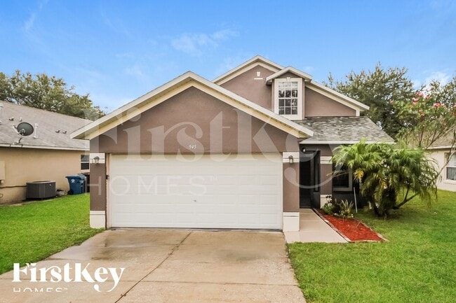 property at 945 Kenbar St