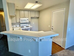 2075 Blackberry Cir in Oxnard, CA - Building Photo - Building Photo