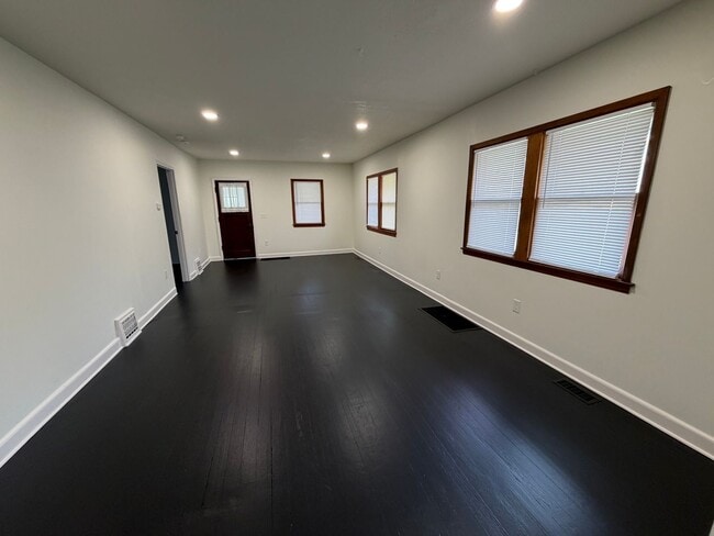 1112 Vine St in West Des Moines, IA - Building Photo - Building Photo