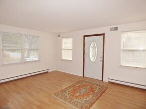 8 N Glen Ave in Mount Arlington, NJ - Building Photo - Building Photo