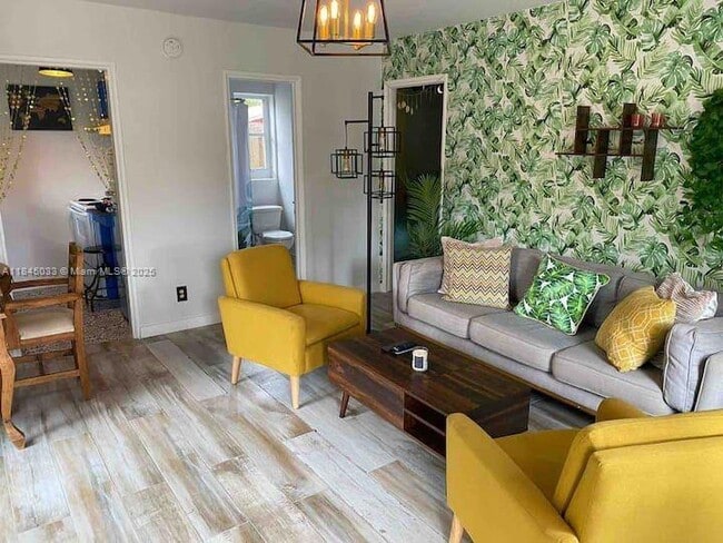 property at 1516 S 17th Ave